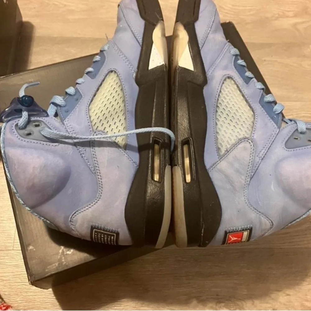 Jordan 5‎ Retro UNC Size 11 Light blue